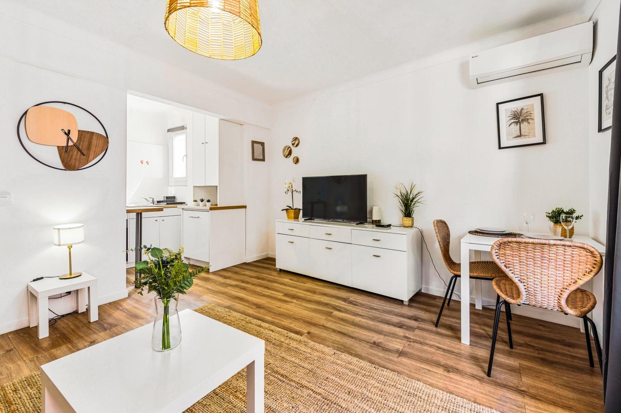 Le Landella Apartment Ментона Екстериор снимка